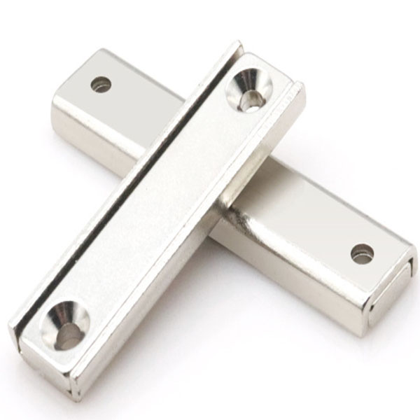 Square pot magnet